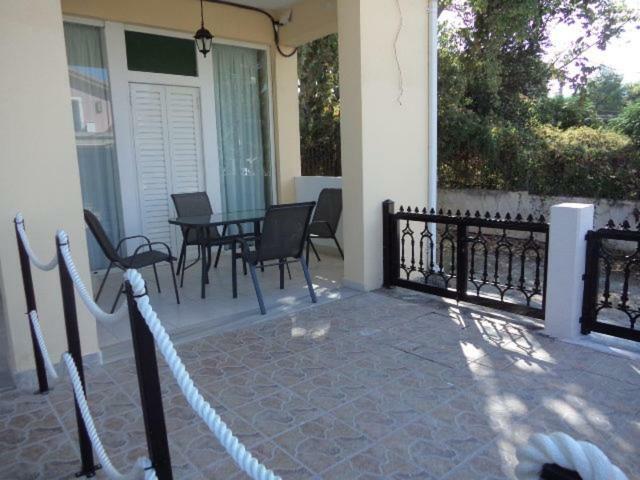 Katerina Apartments Near The Sea Agios Sostis  Exterior photo